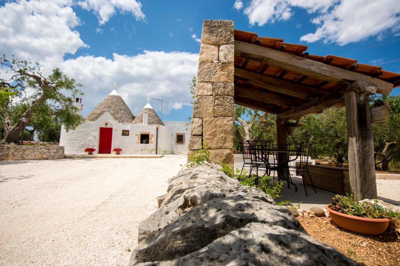 I Trulli Degli Ulivi Villa Locorotondo Dış mekan fotoğraf