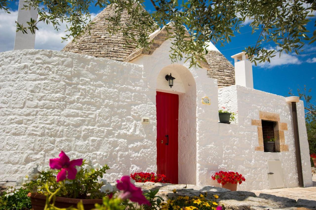 I Trulli Degli Ulivi Villa Locorotondo Dış mekan fotoğraf